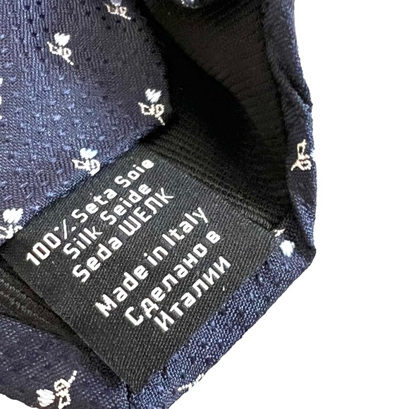 NEW $115 HUGO BOSS Men's Navy Blue Floral Print Made in Italy 100% Silk Tie - Picture 12 of 13